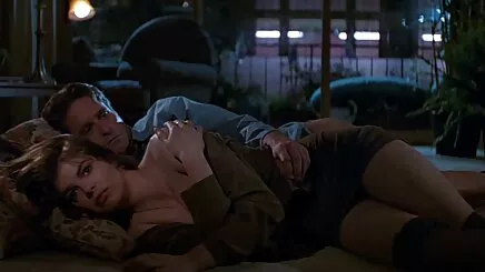 Rus karısı altyazılı çıtır porno ile oynuyor