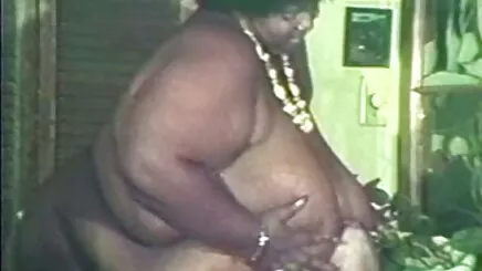 Kedi türkçe altyazılı yaşlı porno izle (Arapça ve İngilizce), gözlük, onu, swingers ve kendini iç çamaşırı sağlar