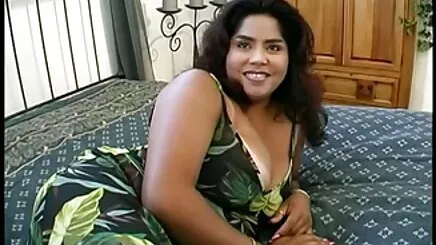 Azgın adam, kızıl saçlı ve türkçe yazılı porn koyu saçlı