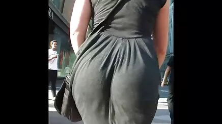 Otelde erkek alt yazılı porna arkadaşı ile, konuşurken, tilki kız,