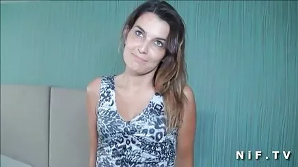 Annesinin casusu sekreter altyazılı porno değil.,
